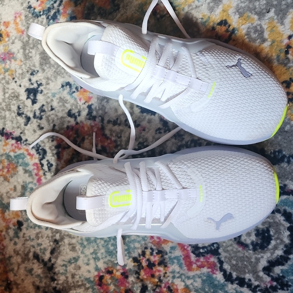 Puma White and Gray Sneakers with Neon Highlights. Womens Size 8.5. Genty Used. - Picture 2 of 5